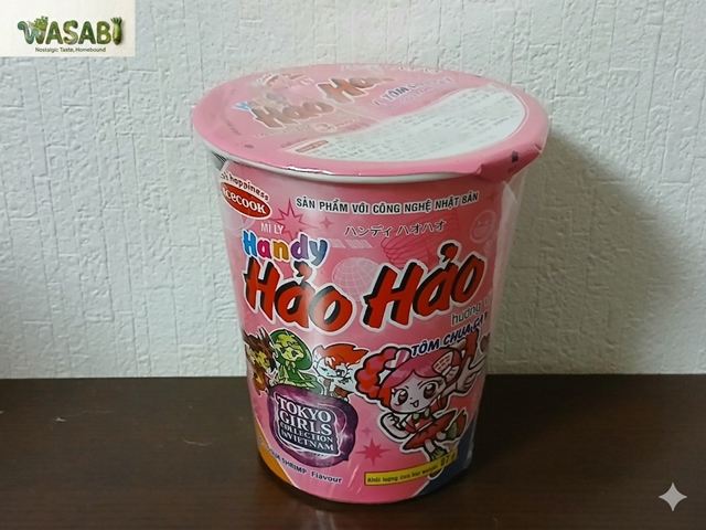 【手軽なカップ麺】ハンディ ハオハオ ピリ辛エビ味 67g / Mì Ly Handy Hảo Hảo Tôm Chua Cay